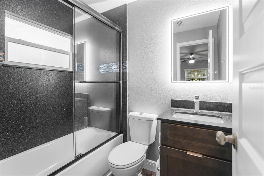 For Sale: $485,000 (2 beds, 2 baths, 1224 Square Feet)