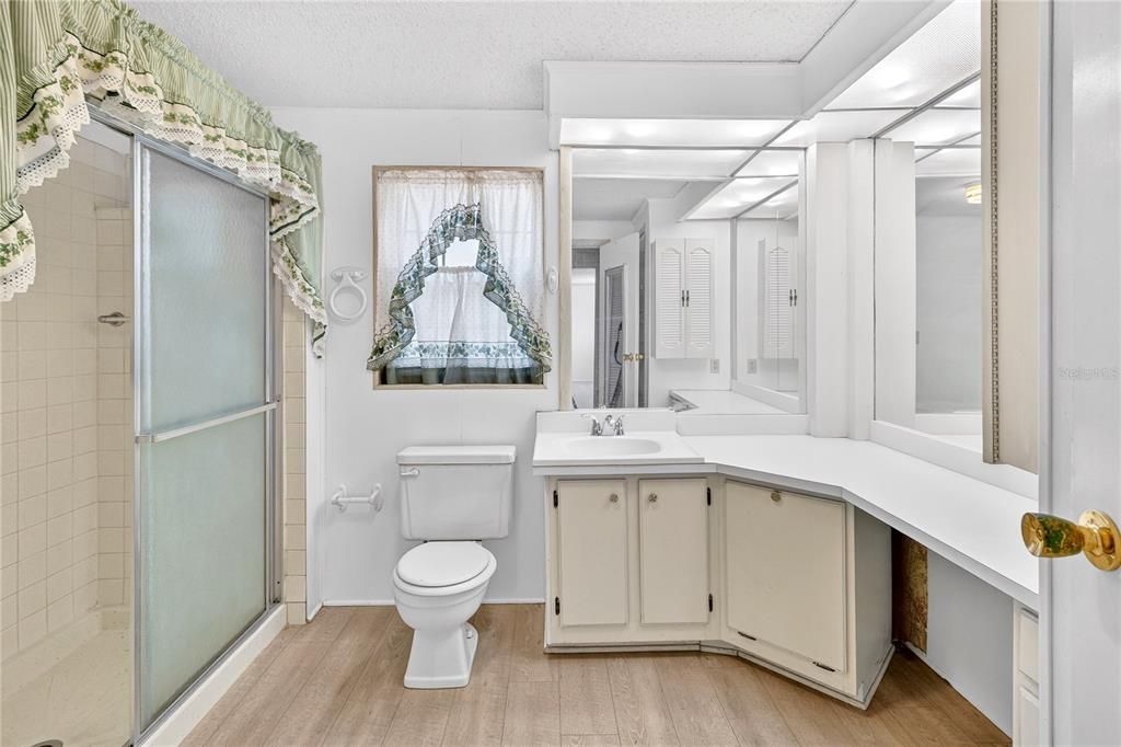 For Sale: $161,000 (2 beds, 2 baths, 1640 Square Feet)