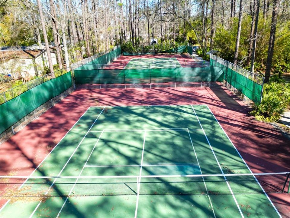 For Sale: $161,000 (2 beds, 2 baths, 1640 Square Feet)