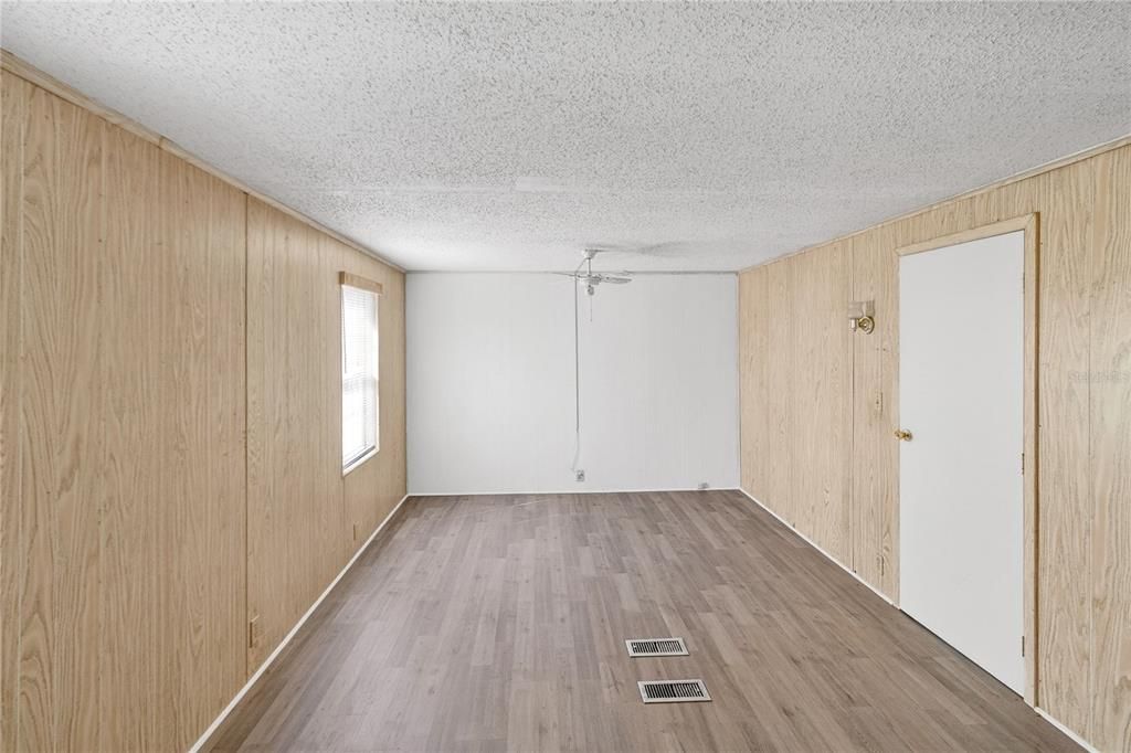 For Sale: $161,000 (2 beds, 2 baths, 1640 Square Feet)