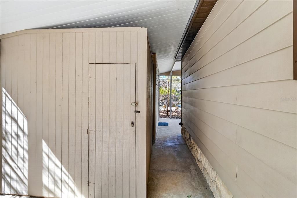 For Sale: $161,000 (2 beds, 2 baths, 1640 Square Feet)