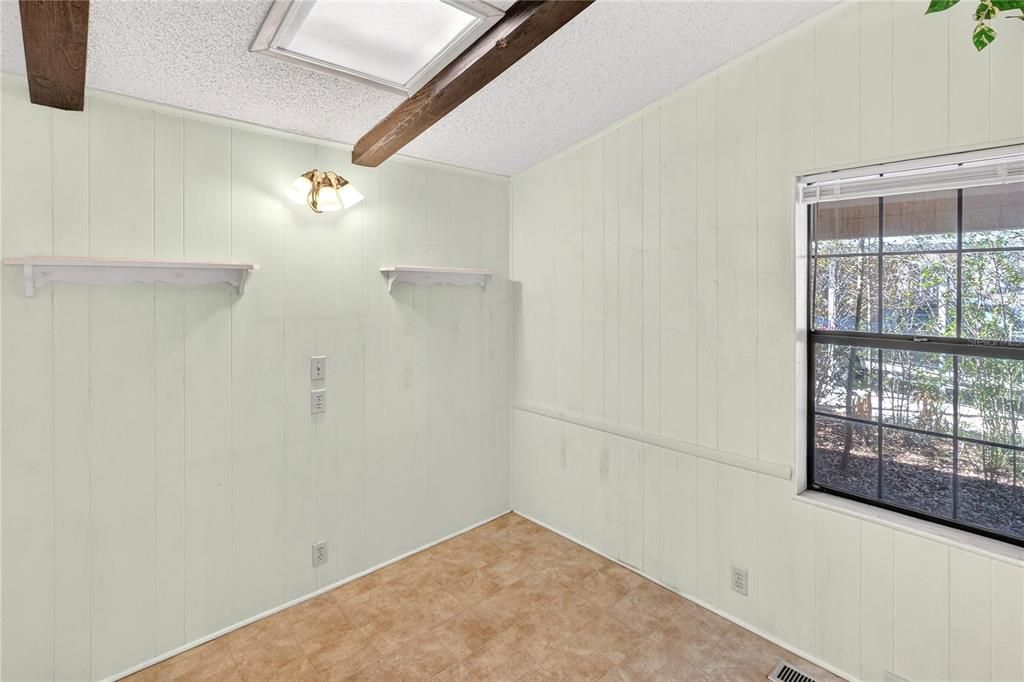 For Sale: $161,000 (2 beds, 2 baths, 1640 Square Feet)