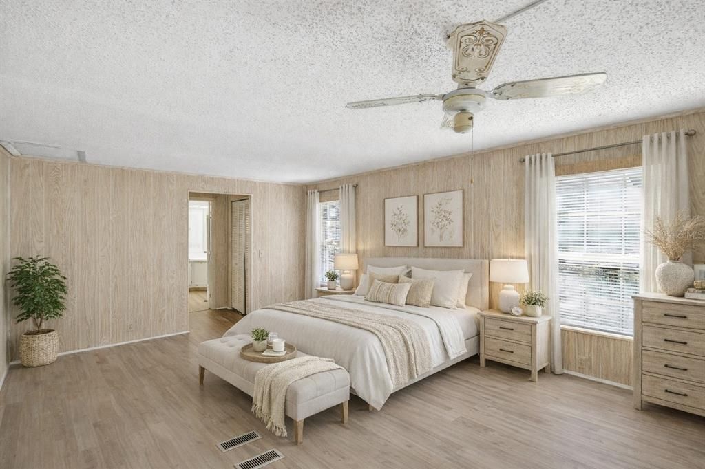 For Sale: $161,000 (2 beds, 2 baths, 1640 Square Feet)