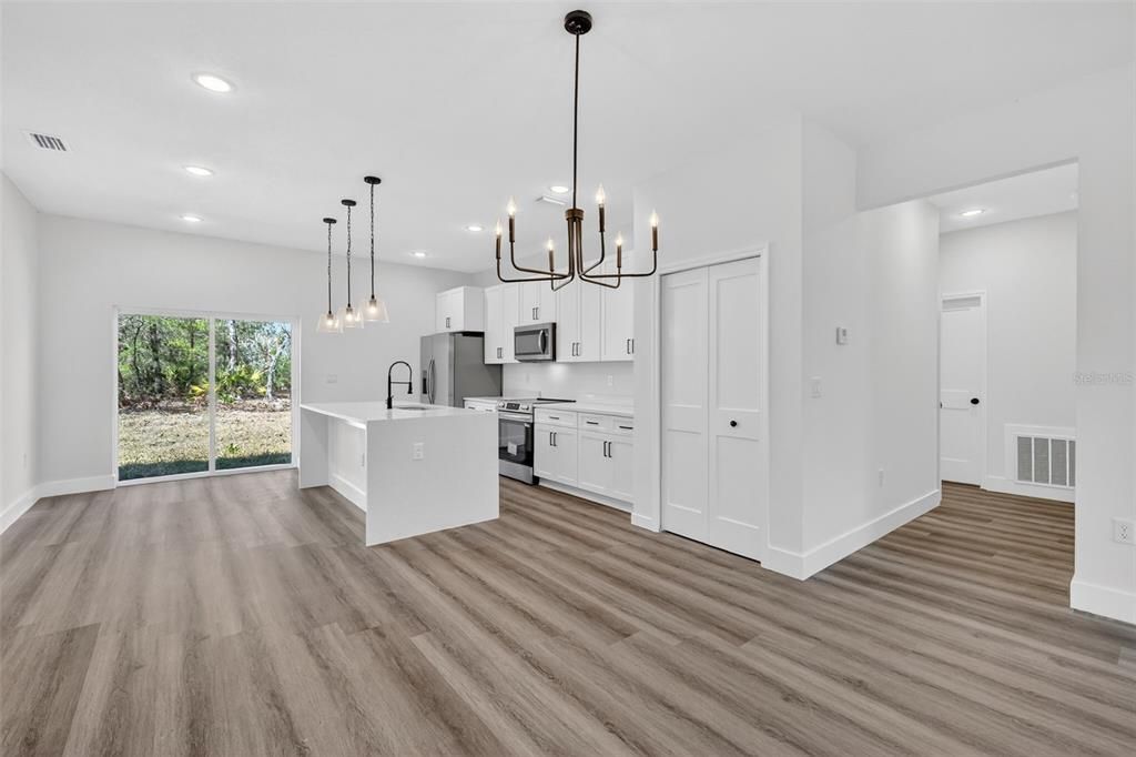 Active With Contract: $319,000 (4 beds, 2 baths, 1630 Square Feet)