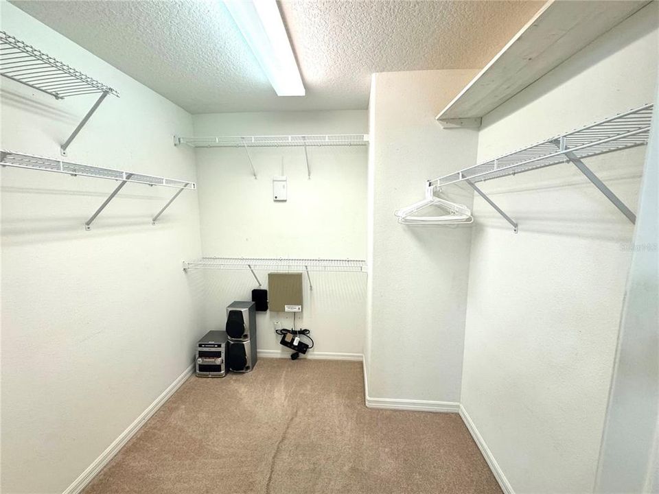 En Renta: $2,550 (3 camas, 2 baños, 2158 Pies cuadrados)