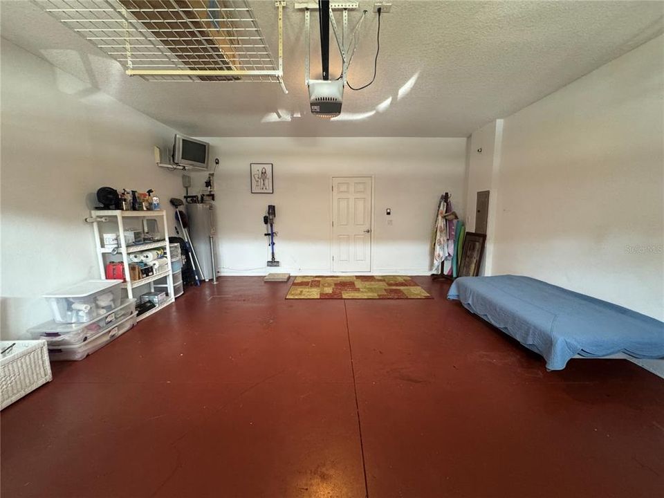 En Renta: $2,550 (3 camas, 2 baños, 2158 Pies cuadrados)