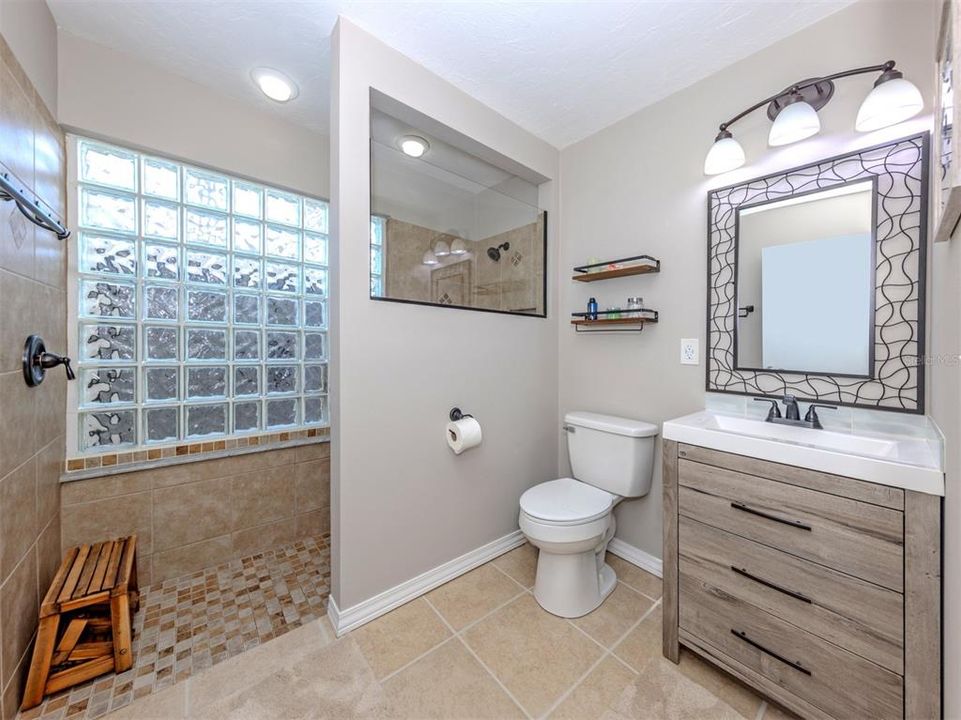 На продажу: $318,500 (3 спален, 2 ванн, 1540 Квадратных фут)