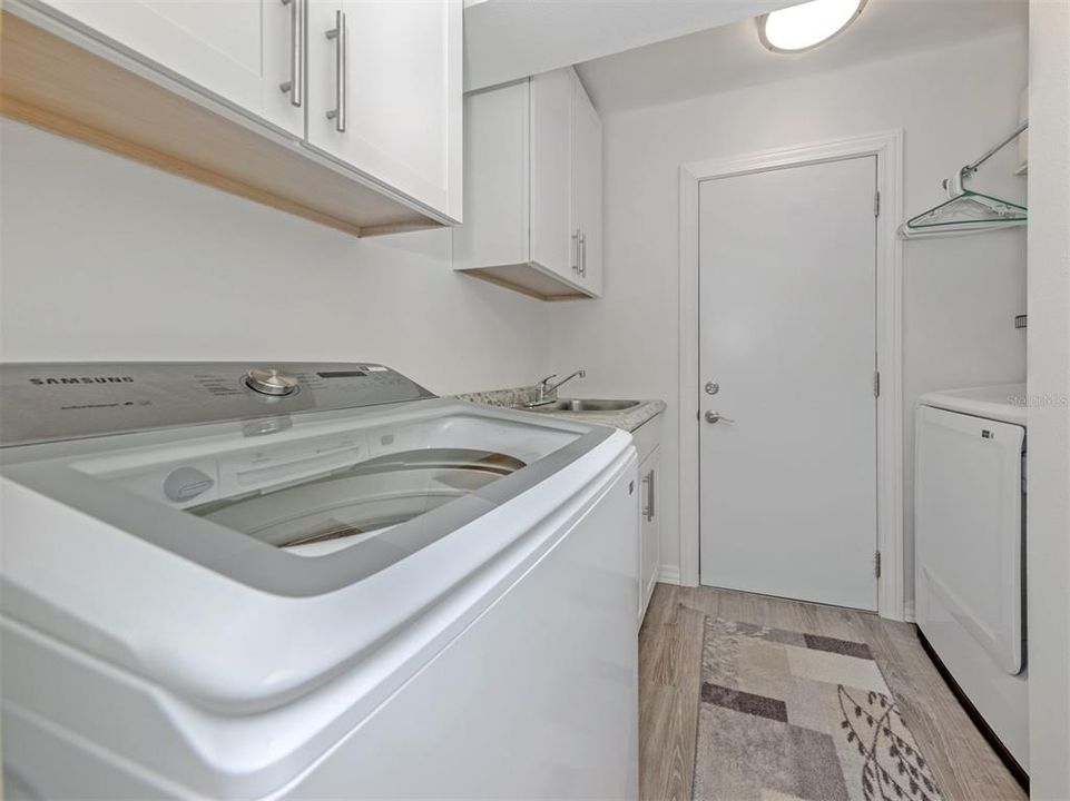 На продажу: $318,500 (3 спален, 2 ванн, 1540 Квадратных фут)