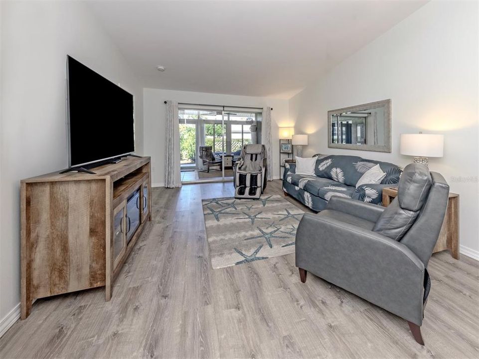 На продажу: $318,500 (3 спален, 2 ванн, 1540 Квадратных фут)