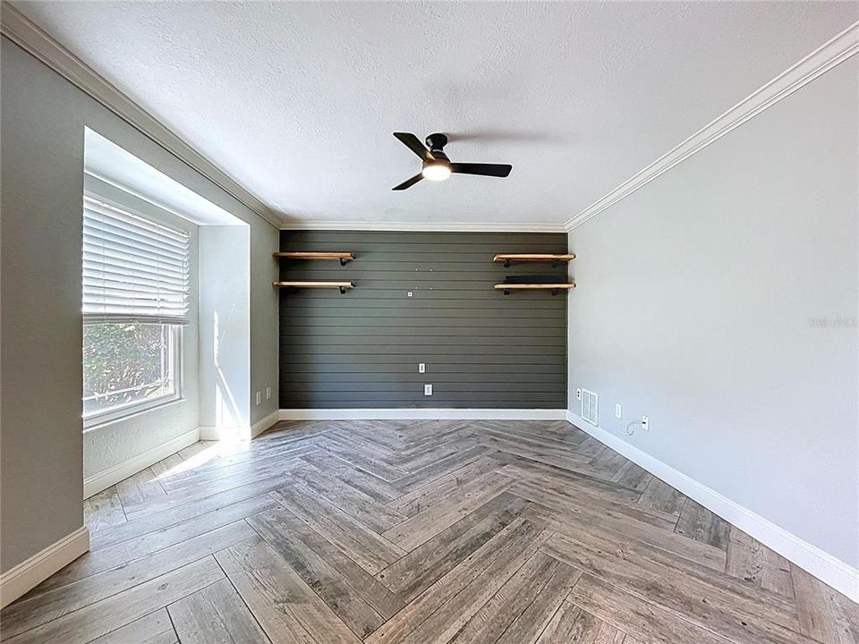For Sale: $699,999 (5 beds, 4 baths, 3293 Square Feet)