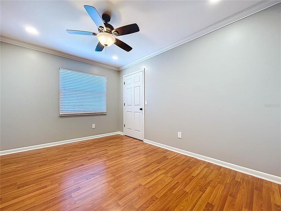 For Sale: $699,999 (5 beds, 4 baths, 3293 Square Feet)