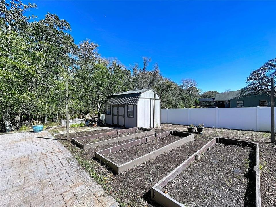 For Sale: $699,999 (5 beds, 4 baths, 3293 Square Feet)