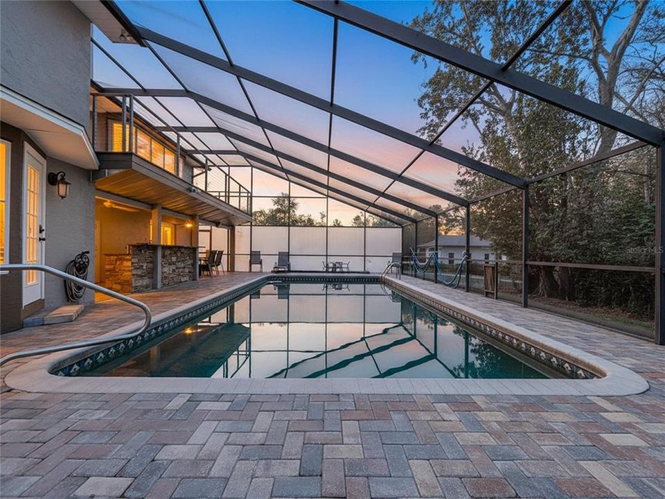 For Sale: $699,999 (5 beds, 4 baths, 3293 Square Feet)