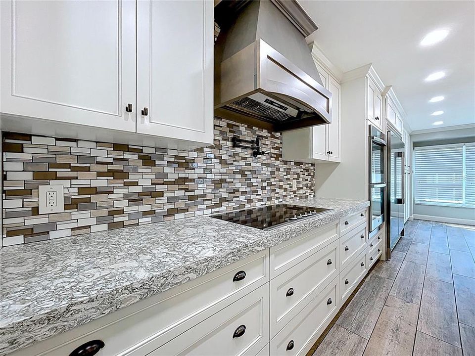 For Sale: $699,999 (5 beds, 4 baths, 3293 Square Feet)