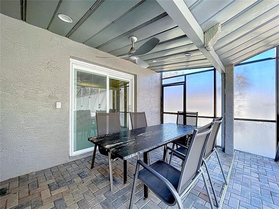For Sale: $699,999 (5 beds, 4 baths, 3293 Square Feet)