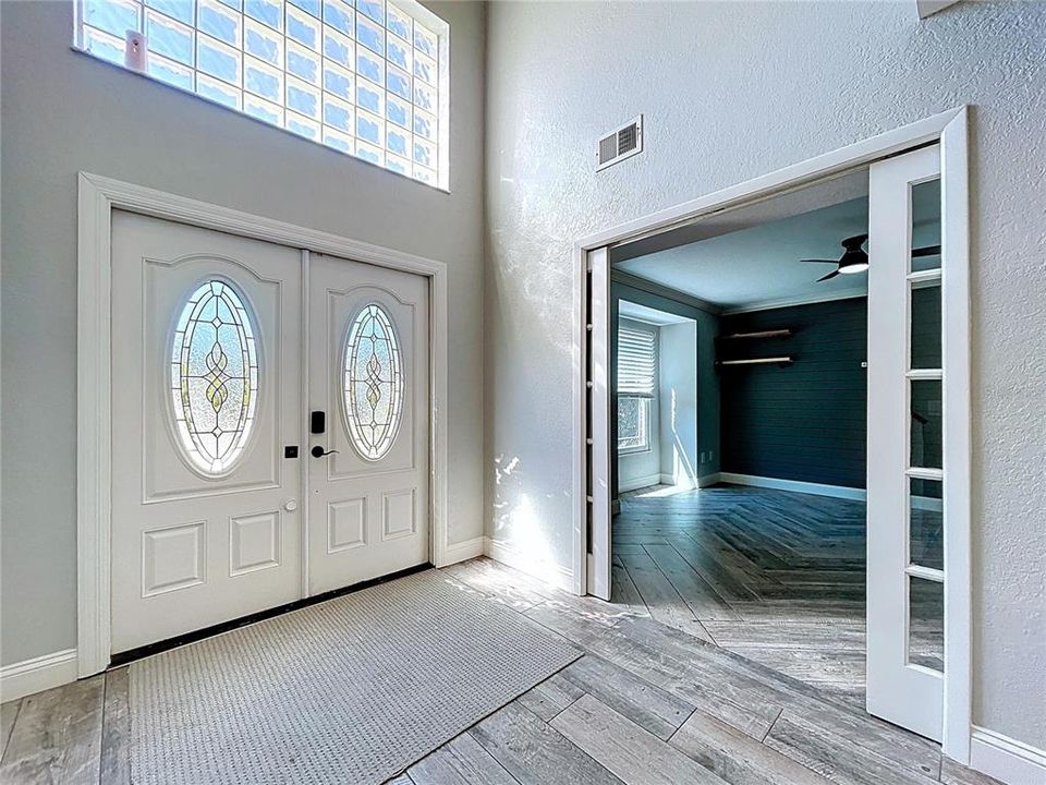 For Sale: $699,999 (5 beds, 4 baths, 3293 Square Feet)