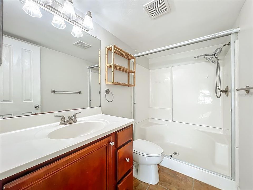 For Sale: $169,000 (2 beds, 2 baths, 870 Square Feet)