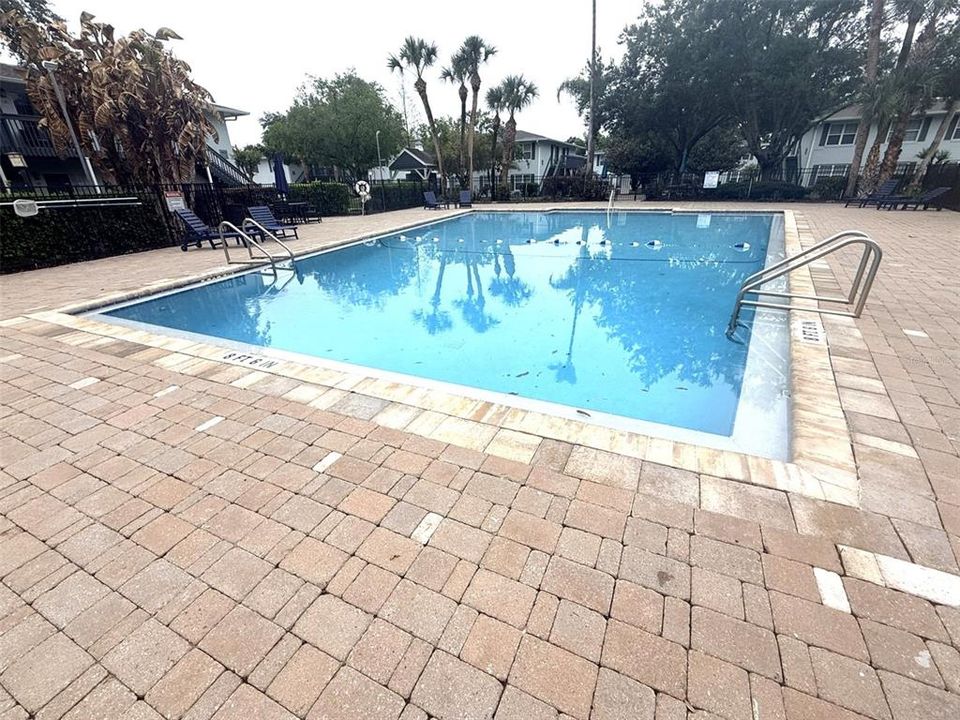 For Sale: $169,000 (2 beds, 2 baths, 870 Square Feet)
