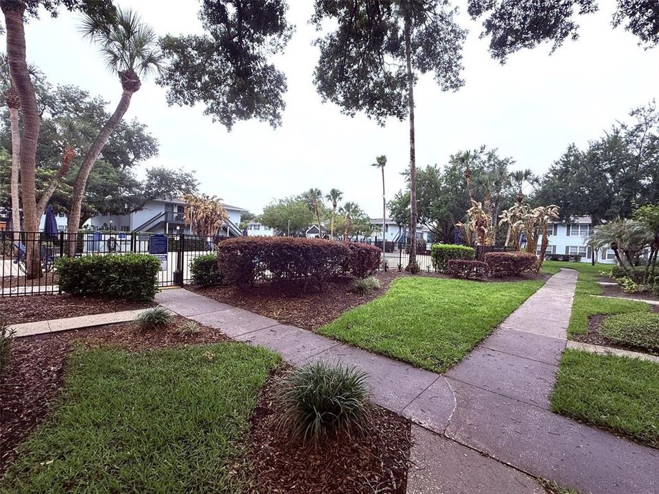 For Sale: $169,000 (2 beds, 2 baths, 870 Square Feet)