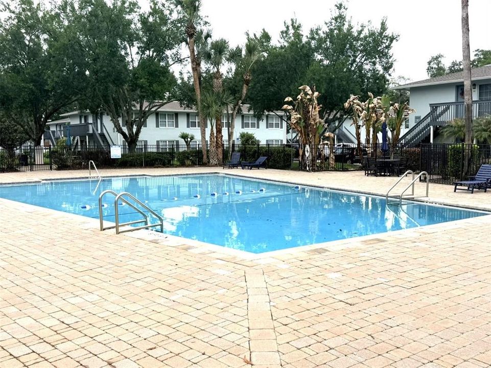 For Sale: $169,000 (2 beds, 2 baths, 870 Square Feet)