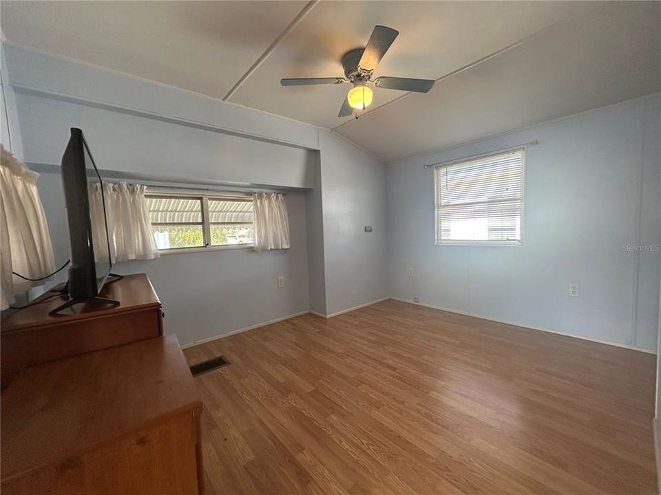 En Venta: $99,900 (1 camas, 1 baños, 644 Pies cuadrados)