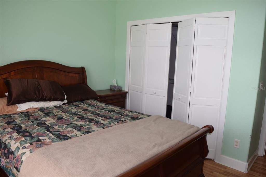 En Venta: $689,000 (4 camas, 2 baños, 2198 Pies cuadrados)