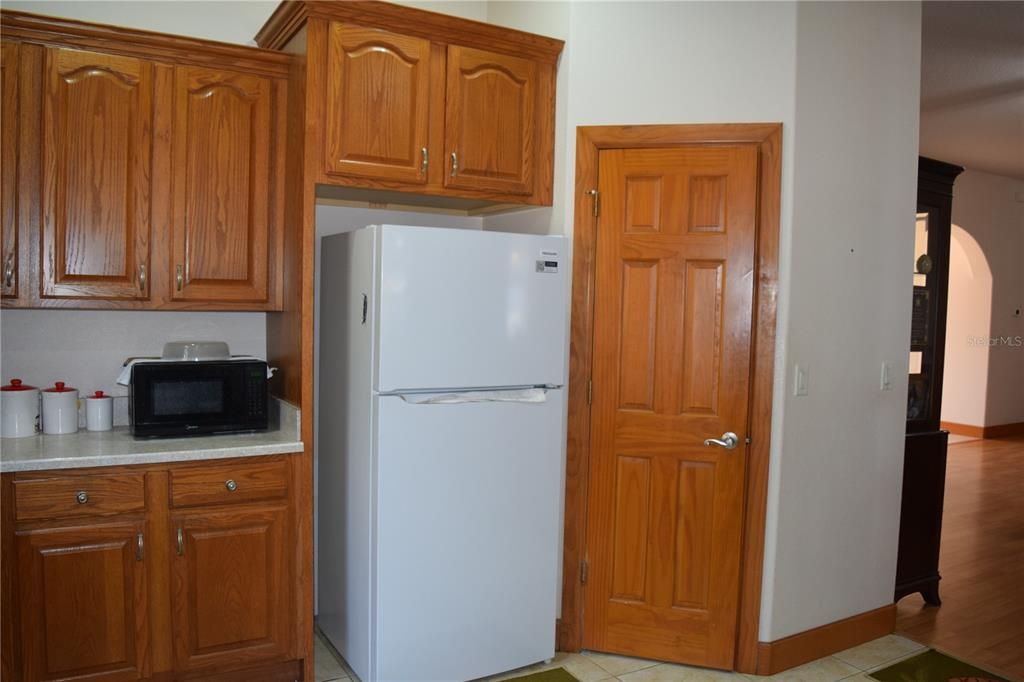 En Venta: $689,000 (4 camas, 2 baños, 2198 Pies cuadrados)