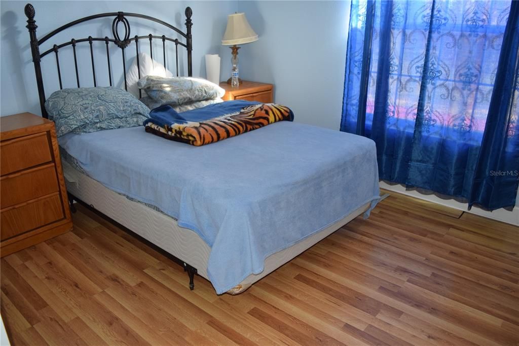 En Venta: $689,000 (4 camas, 2 baños, 2198 Pies cuadrados)