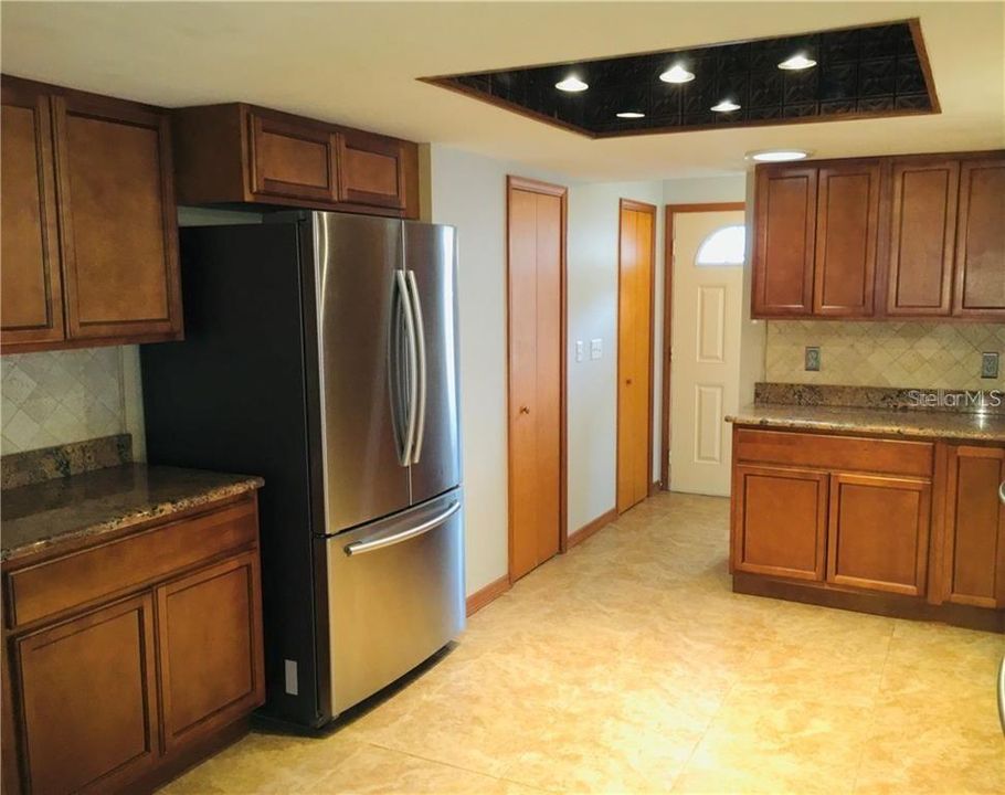 待售: $296,500 (3 贝兹, 2 浴室, 1866 平方英尺)