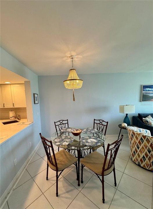 Activo con contrato: $675,000 (2 camas, 2 baños, 933 Pies cuadrados)