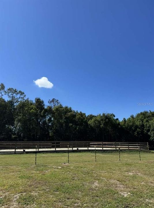 待售: $450,000 (4.00 acres)