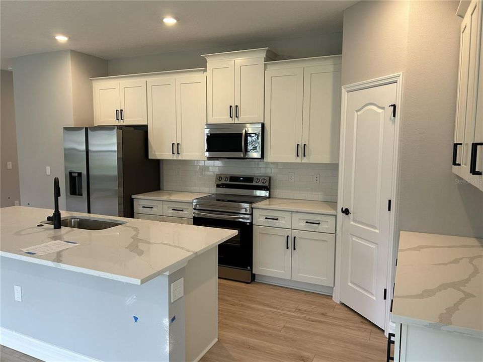 Active With Contract: $356,900 (4 beds, 3 baths, 1990 Square Feet)