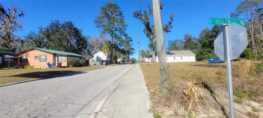 На продажу: $30,000 (0.93 acres)