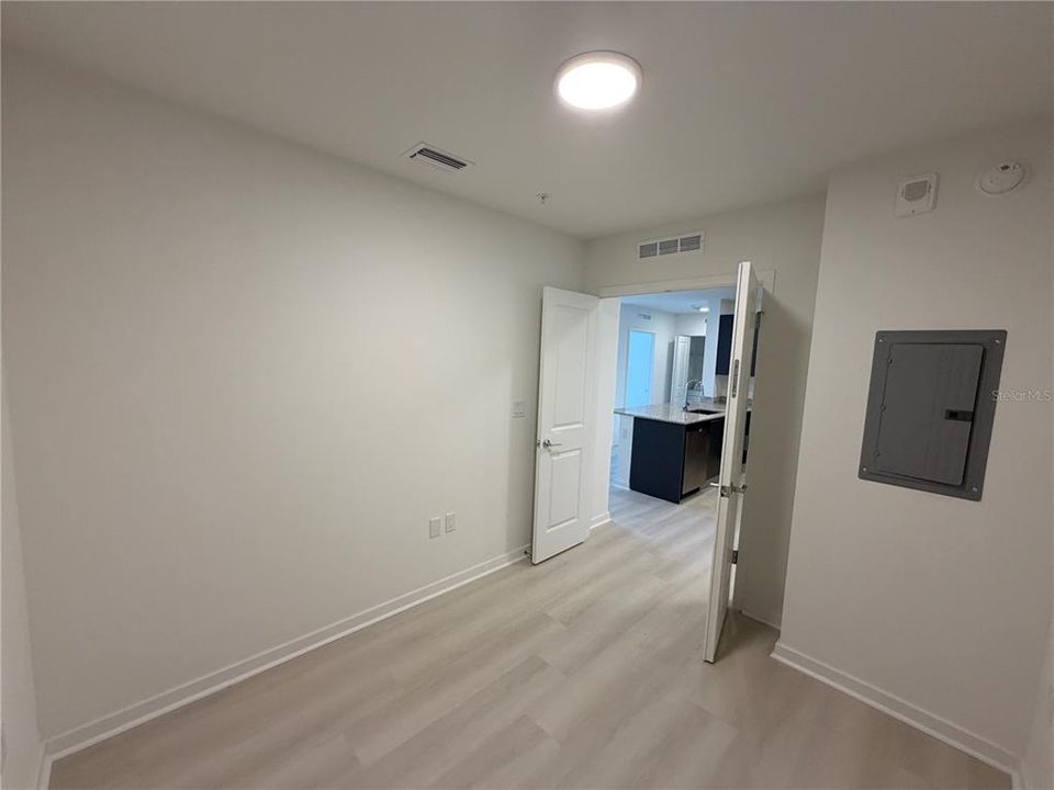 Activo con contrato: $1,700 (3 camas, 2 baños, 1023 Pies cuadrados)