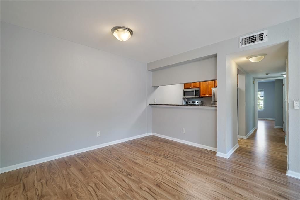 Activo con contrato: $185,000 (2 camas, 1 baños, 884 Pies cuadrados)