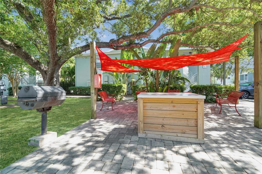 Activo con contrato: $185,000 (2 camas, 1 baños, 884 Pies cuadrados)