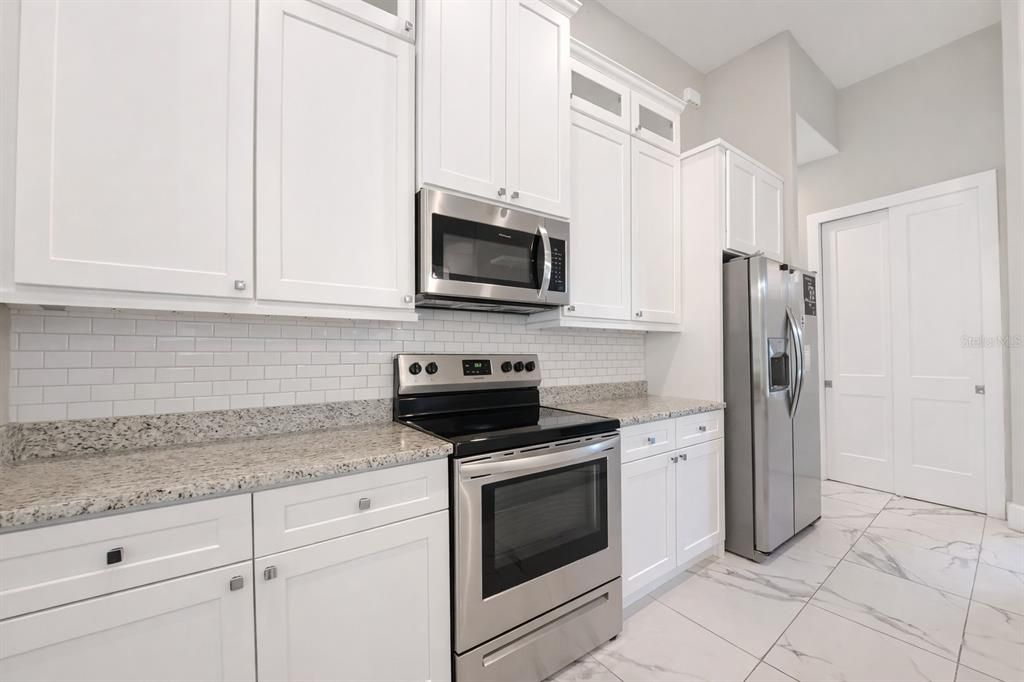 Active With Contract: $475,000 (3 beds, 2 baths, 1868 Square Feet)