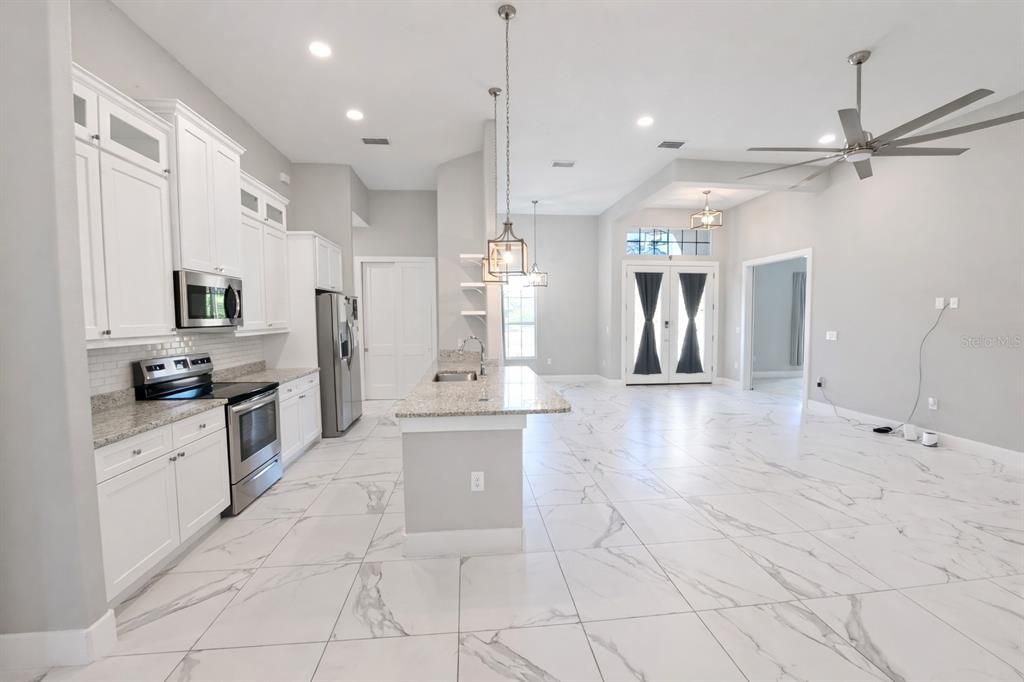 Active With Contract: $475,000 (3 beds, 2 baths, 1868 Square Feet)