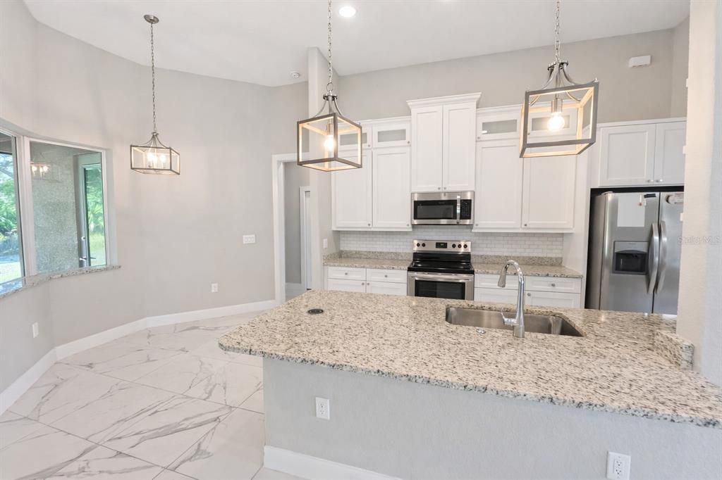 Active With Contract: $475,000 (3 beds, 2 baths, 1868 Square Feet)