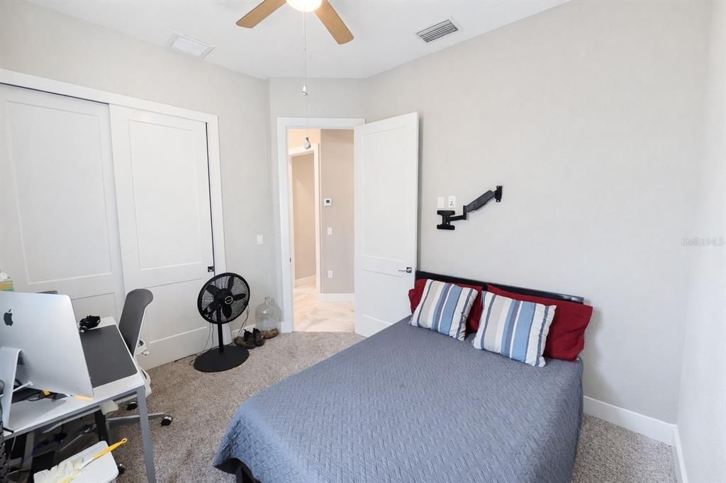 Active With Contract: $475,000 (3 beds, 2 baths, 1868 Square Feet)