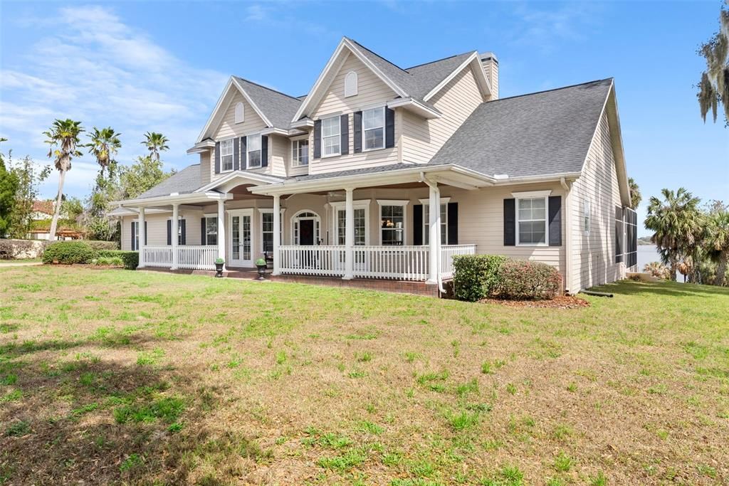 For Sale: $1,950,000 (5 beds, 3 baths, 4343 Square Feet)