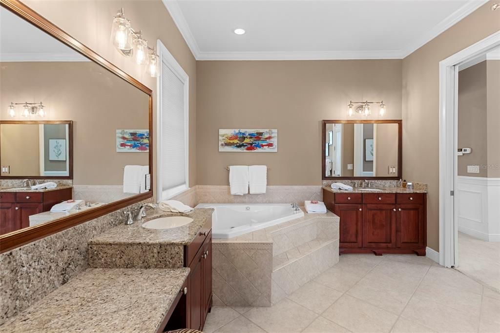 For Sale: $1,950,000 (5 beds, 3 baths, 4343 Square Feet)
