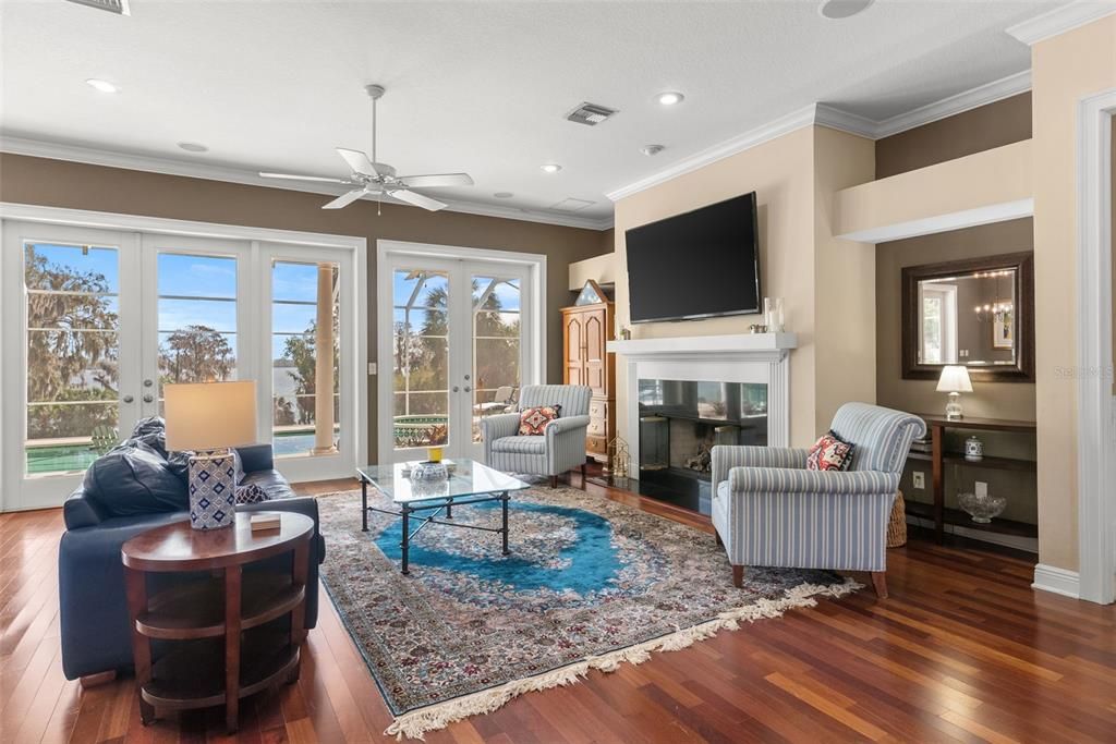For Sale: $1,950,000 (5 beds, 3 baths, 4343 Square Feet)