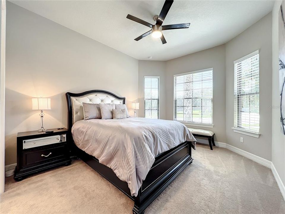 Active With Contract: $799,900 (4 beds, 3 baths, 3567 Square Feet)