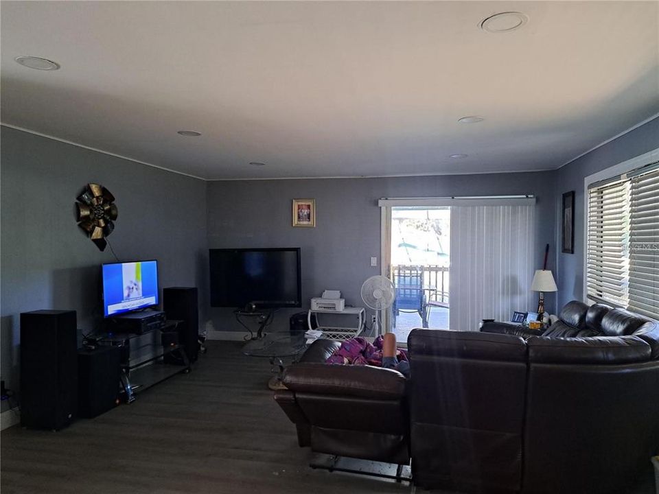 For Sale: $599,000 (5 beds, 2 baths, 2734 Square Feet)