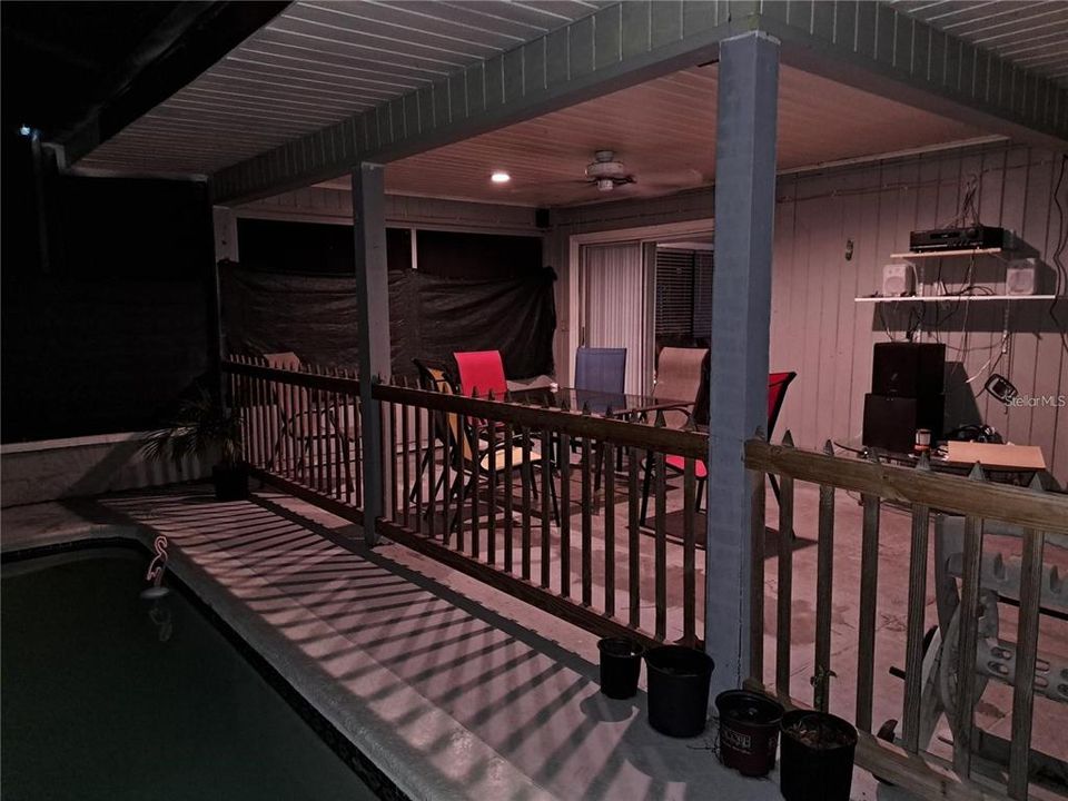 For Sale: $599,000 (5 beds, 2 baths, 2734 Square Feet)