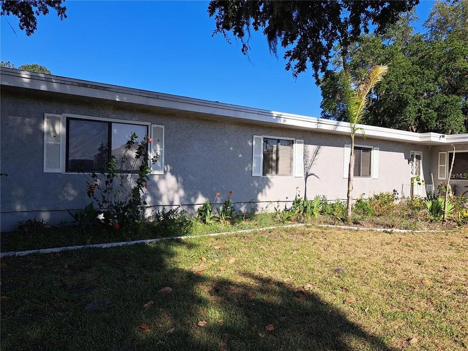 For Sale: $599,000 (5 beds, 2 baths, 2734 Square Feet)