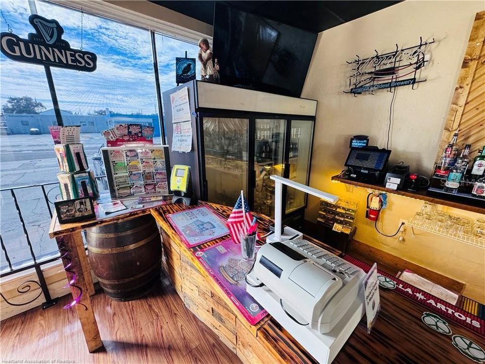 待售: $499,900 (0 贝兹, 0 浴室, 1682 平方英尺)