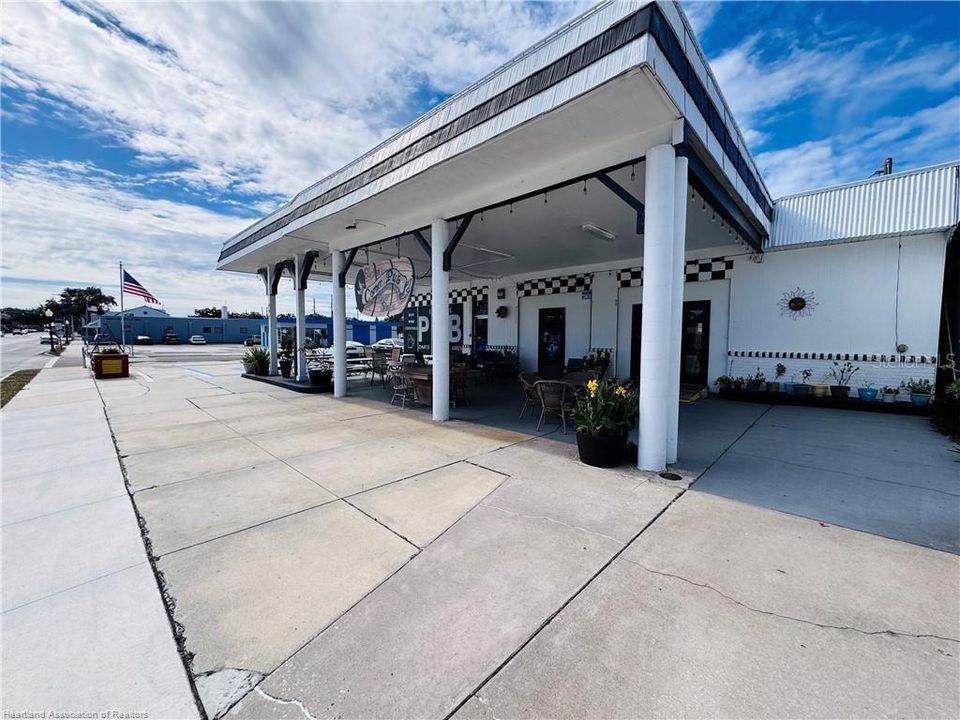 待售: $499,900 (0 贝兹, 0 浴室, 1682 平方英尺)