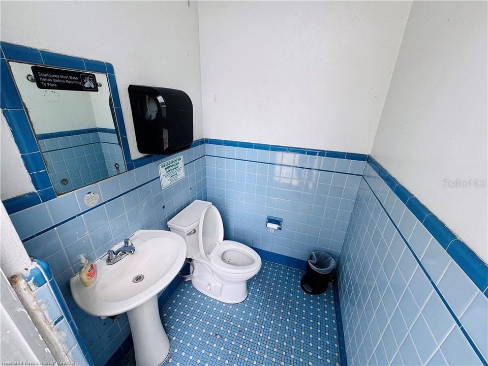 待售: $499,900 (0 贝兹, 0 浴室, 1682 平方英尺)